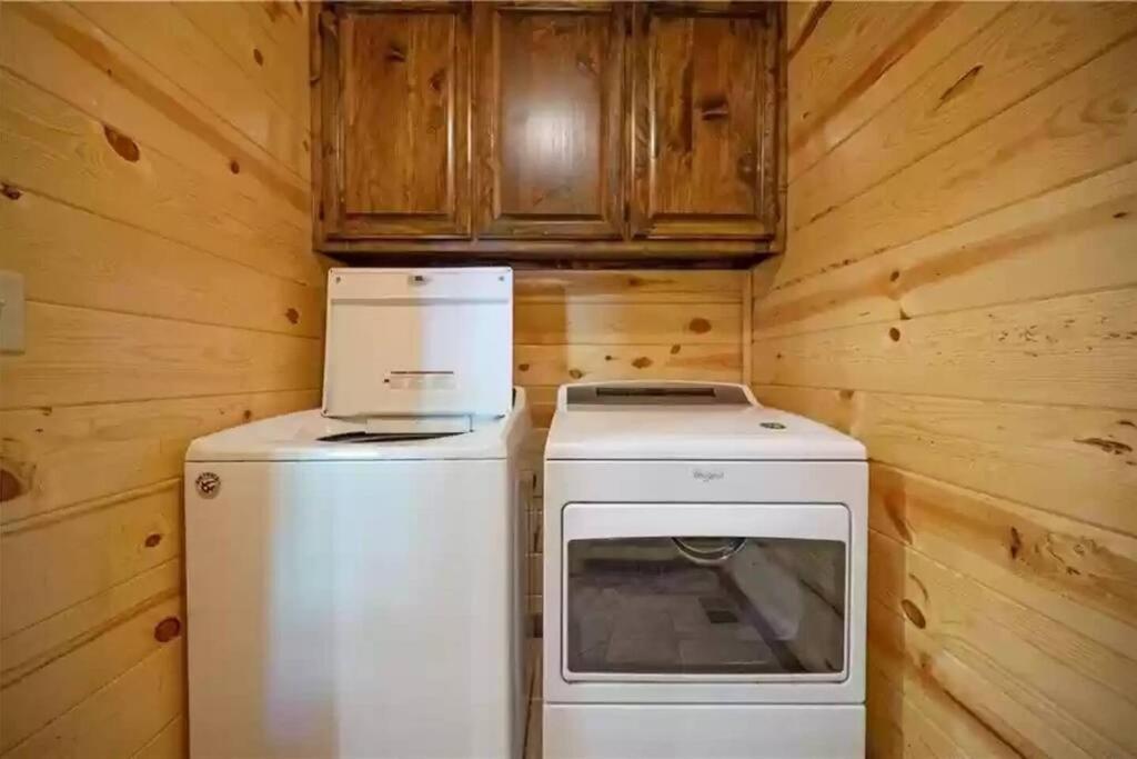 Iron Horse Lodge Sleeps 18, Games, Fire Pit, Hot Tub, Ev, More ブロークン・ボウ エクステリア 写真