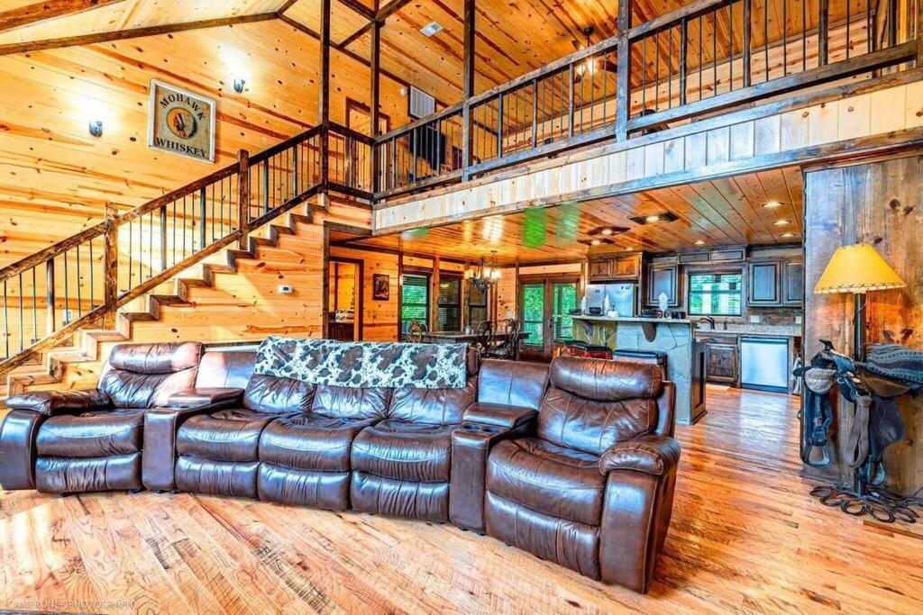 Iron Horse Lodge Sleeps 18, Games, Fire Pit, Hot Tub, Ev, More ブロークン・ボウ エクステリア 写真