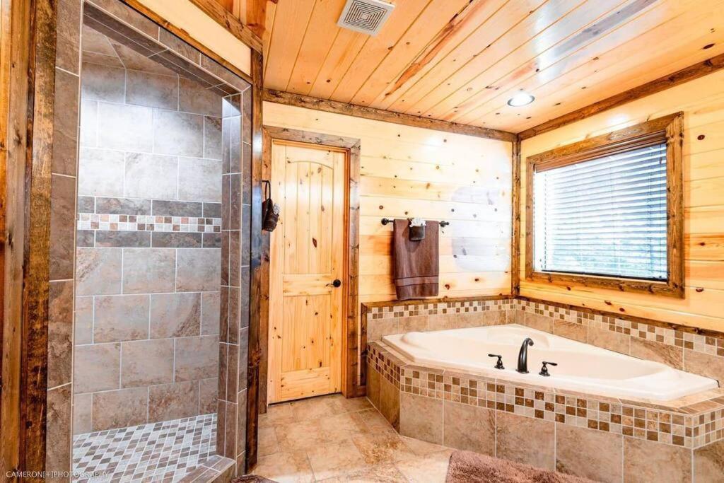 Iron Horse Lodge Sleeps 18, Games, Fire Pit, Hot Tub, Ev, More ブロークン・ボウ エクステリア 写真