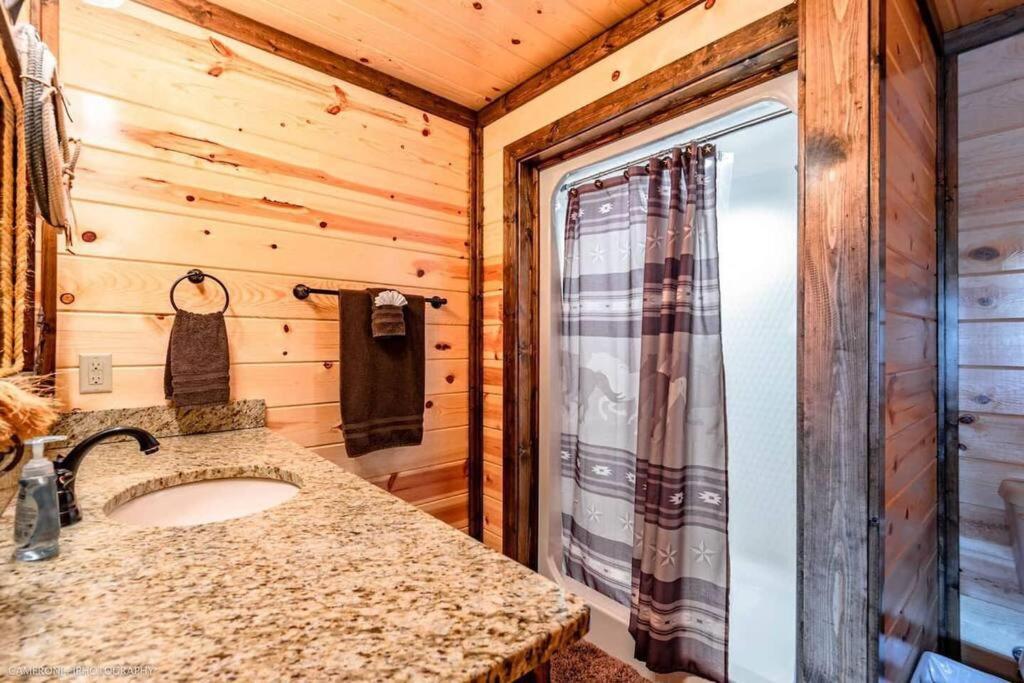 Iron Horse Lodge Sleeps 18, Games, Fire Pit, Hot Tub, Ev, More ブロークン・ボウ エクステリア 写真
