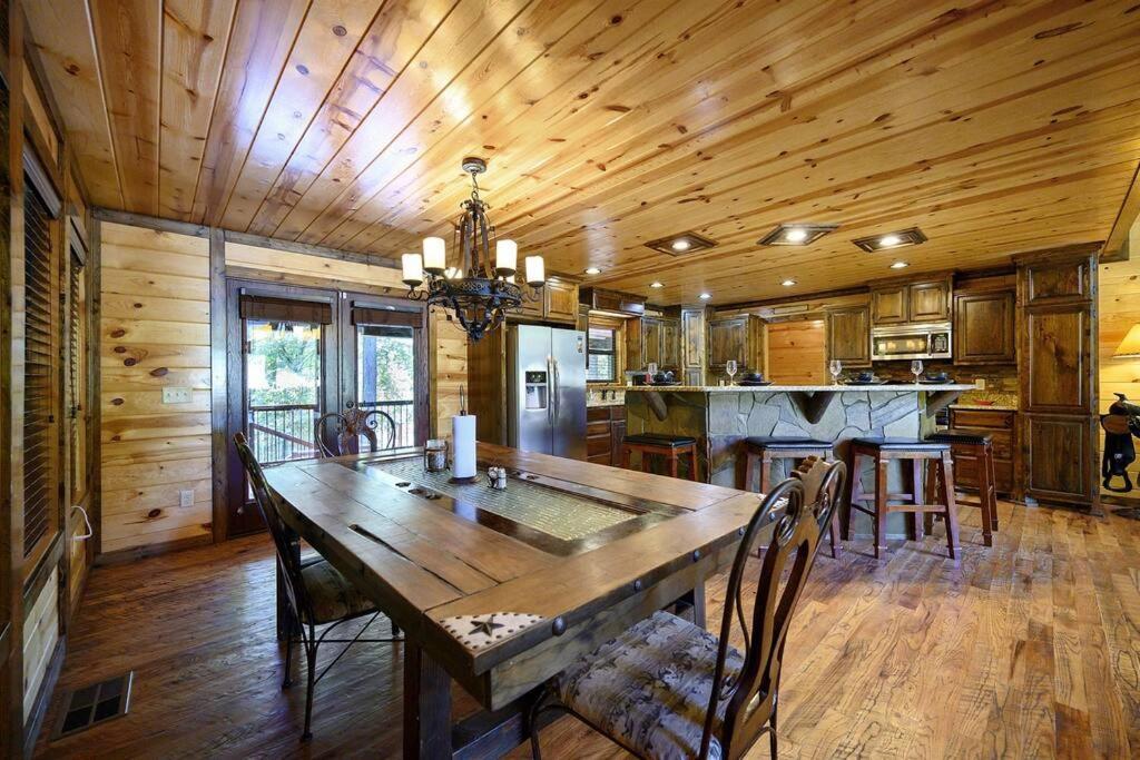Iron Horse Lodge Sleeps 18, Games, Fire Pit, Hot Tub, Ev, More ブロークン・ボウ エクステリア 写真